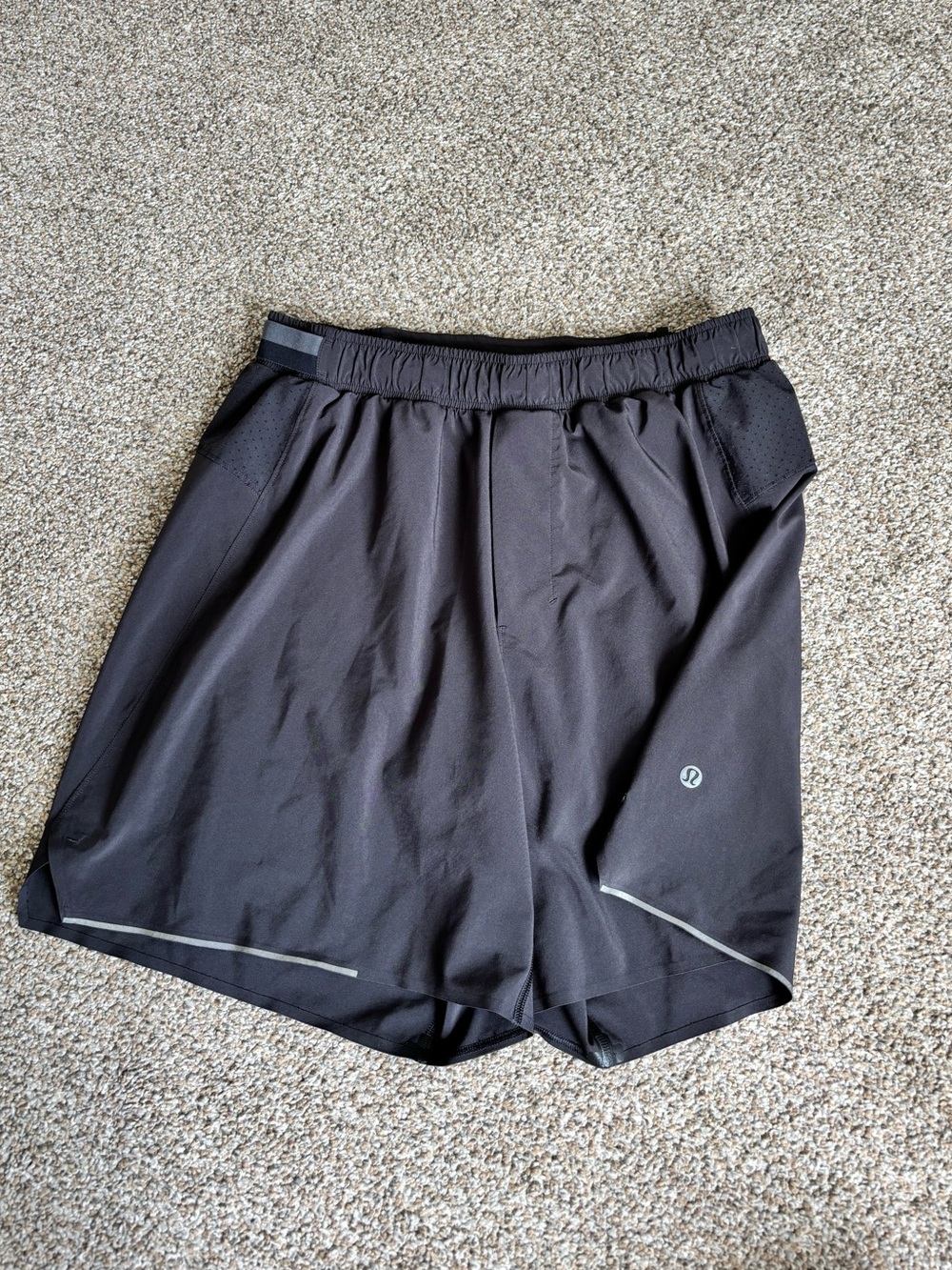 Lululemon Men’s Black Lined Running Shorts 6” Size M